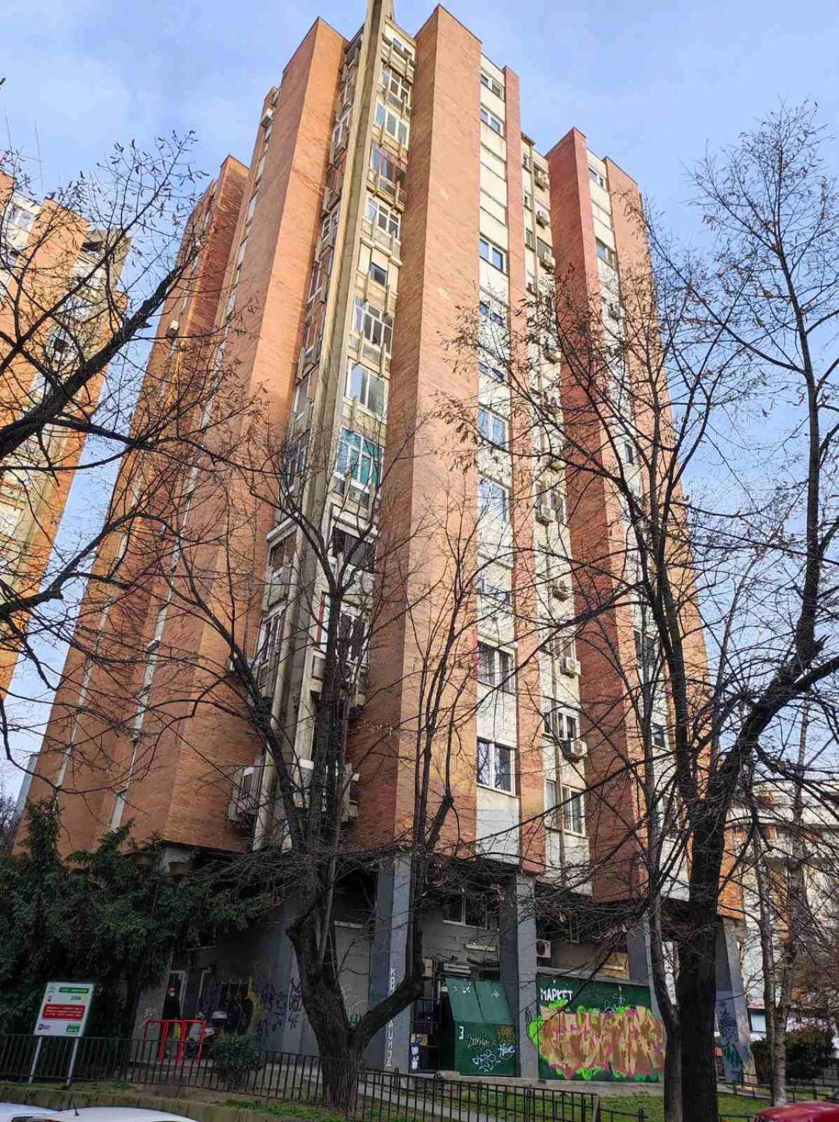 Smart Luxury Penthouse Suites - Private Sauna, Hot-Tub, Home Cinema At The Best Location In スコピエ エクステリア 写真