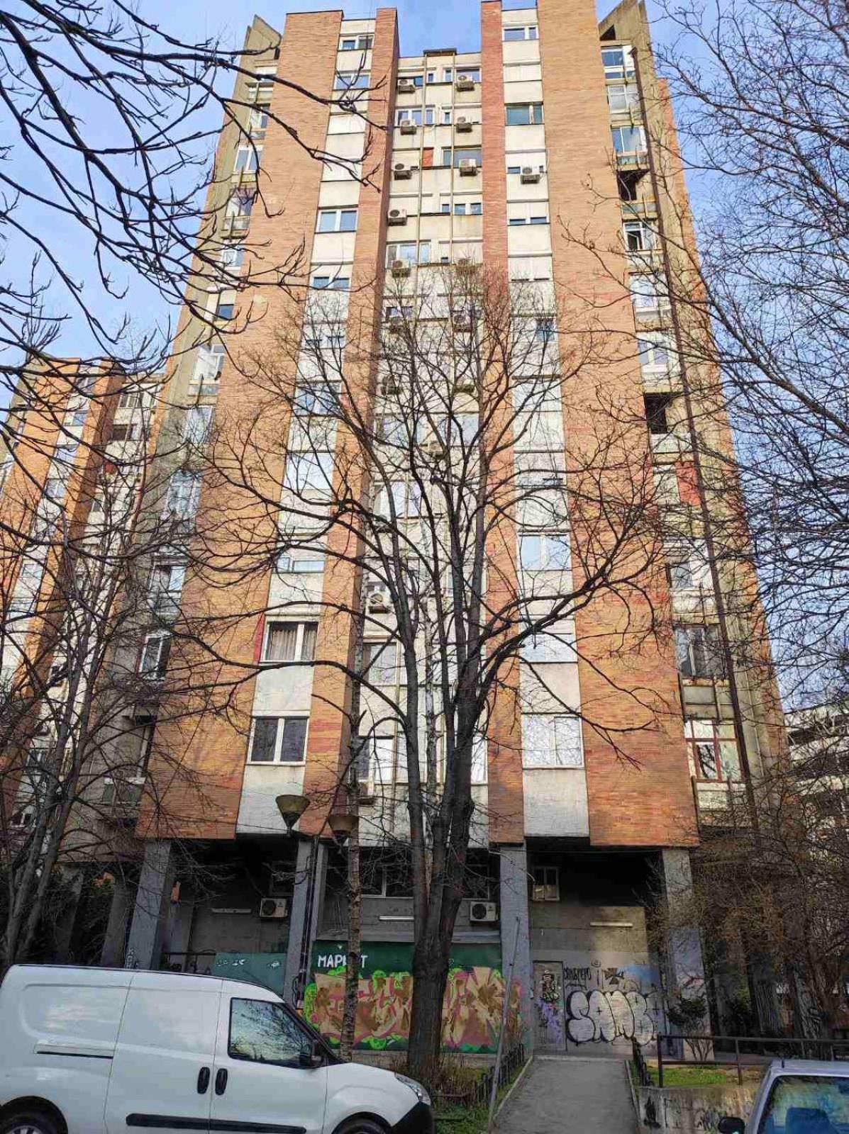 Smart Luxury Penthouse Suites - Private Sauna, Hot-Tub, Home Cinema At The Best Location In スコピエ エクステリア 写真